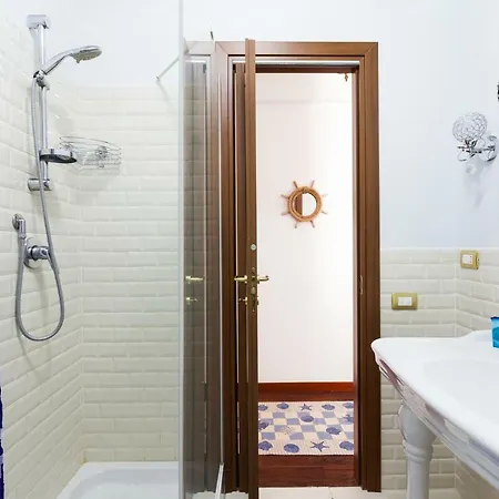 Titty House Santa Marinella